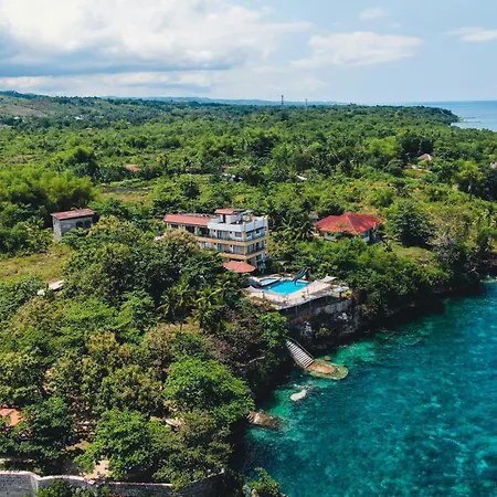 Sacaan Tropical Breeze Resort