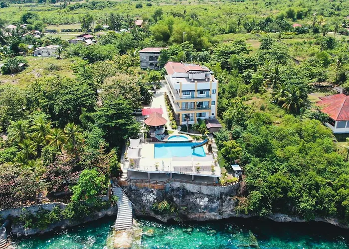 Resort Sacaan Tropical Breeze *
